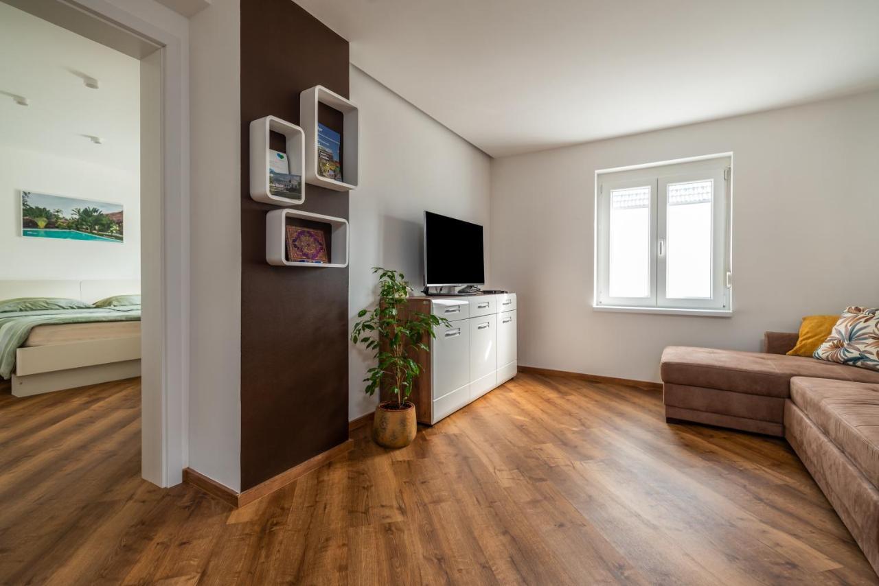 Sedami Apartment มาริบอร์ ภายนอก รูปภาพ
