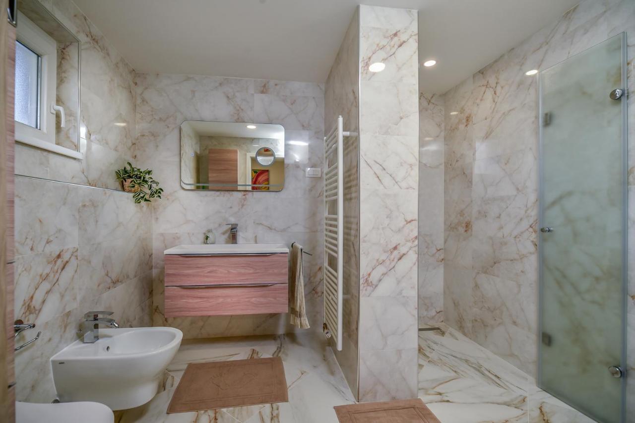 Sedami Apartment มาริบอร์ ภายนอก รูปภาพ